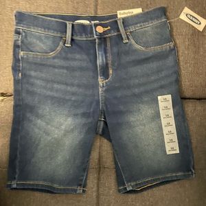 New with tags.. girls ballerina style shorts